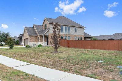 224 Rosebush Dr — photo 2