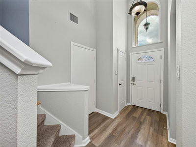 2510 Eastwood Ln — photo 2