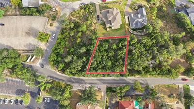 114 Lakeway Dr — photo 4
