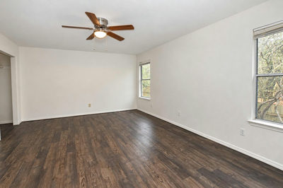 921-923 Sagewood Trl — photo 3