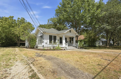 919 W Prairie Lea St — photo 3