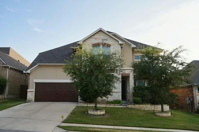 137 Claiborne Lake Ln — photo 2
