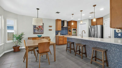 1114 Strickland Dr — photo 3