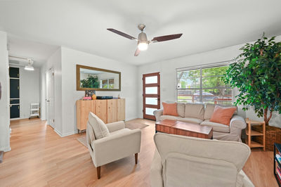 6207 Hickman Ave — photo 3