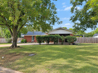 1206 Lake Terrace Dr — photo 2