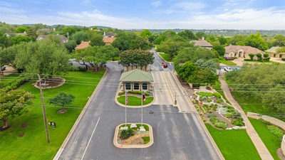 6 Candleleaf Ct — photo 4