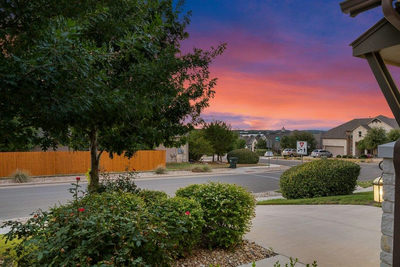 5305 Alonso Dr — photo 2