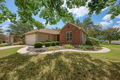 101 Dewberry Dr — photo 2