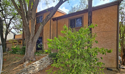 8801 Merion Cir — photo 2