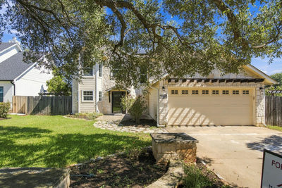 3902 Hawkshead Dr — photo 2