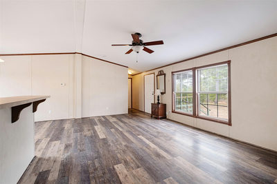 157 Lakeside Dr — photo 4