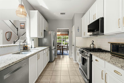 7009 Wandering Oak Rd — photo 2