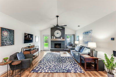 3204 Benbrook Dr — photo 3
