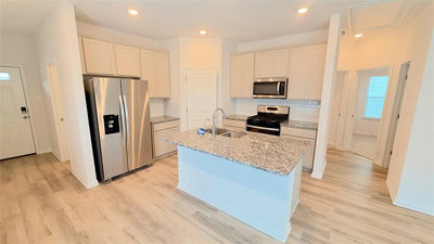 121 Woodbrook Dr — photo 2
