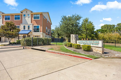 13420 Lyndhurst St #103 — photo 3