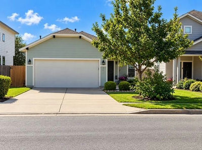 204 Twisted Oaks Ln — photo 4