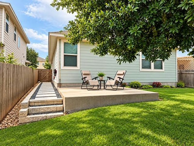 204 Twisted Oaks Ln — photo 5
