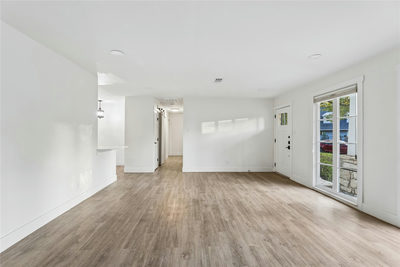 122 Havana St — photo 2
