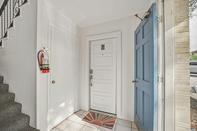 5332 Balcones Dr #B — photo 3