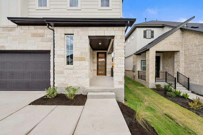 586 Darley Oak Drive — photo 4