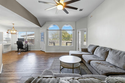 1318 Settlers Valley Dr — photo 3