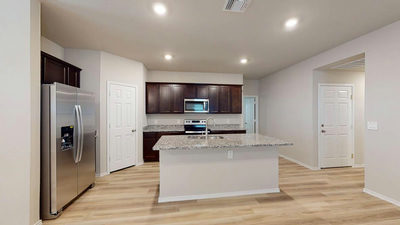 162 Candy St — photo 4