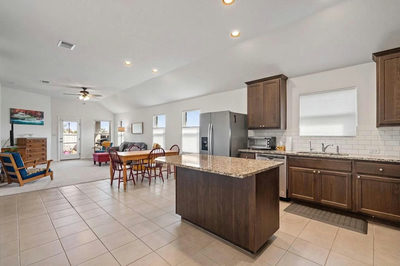 102 Patrick Herndon Dr — photo 2