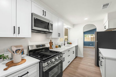 7204 Towering Oaks Dr — photo 2