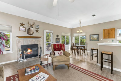 1 Rock Hollow Cir — photo 4