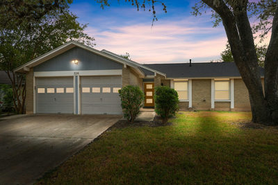 1014 Hillside Oaks Dr — photo 4
