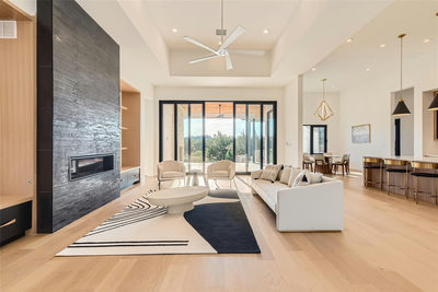 8701 Rollins Dr — photo 2