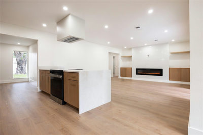 906 Merritt Dr — photo 4