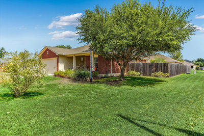 2800 Tyler Ln — photo 2