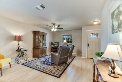 2800 Tyler Ln — photo 4