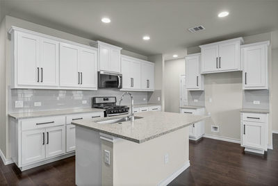 7608 Lombardy Loop — photo 3