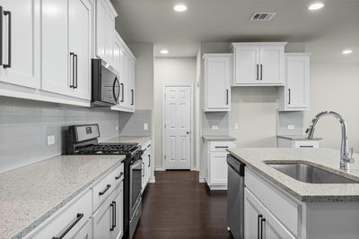 7608 Lombardy Loop — photo 4