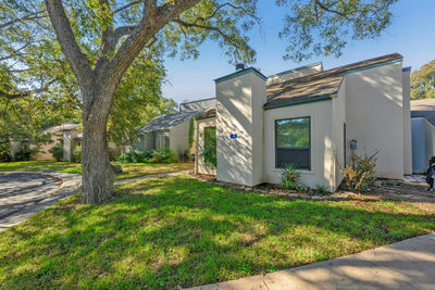 10 Townhouse Cir — photo 3