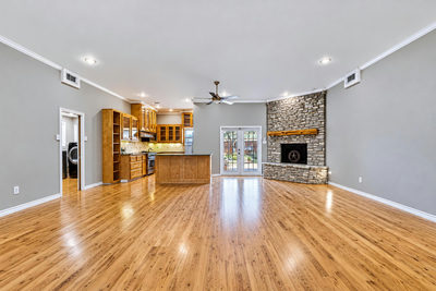 8015 Gault St — photo 5