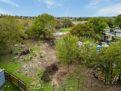 324 NW Knox Dr — photo 3