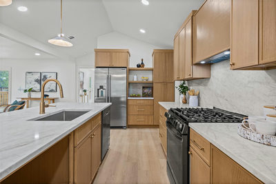 811 Glen Oak Dr — photo 4