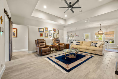 202 ROY NICHOLS DR — photo 3