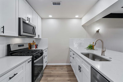 8303 Briarwood Ln — photo 2