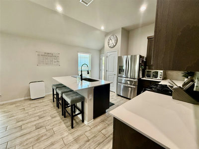 144 Riverhill Dr — photo 2
