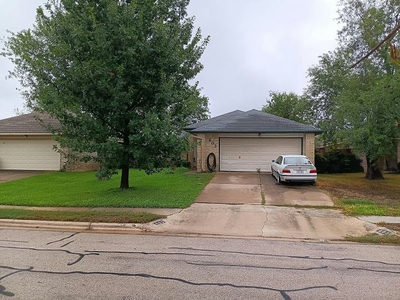 603 Clearwater Trl — photo 2