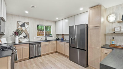 400 Chippendale Ave — photo 4