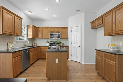 2633 Bolton St — photo 4