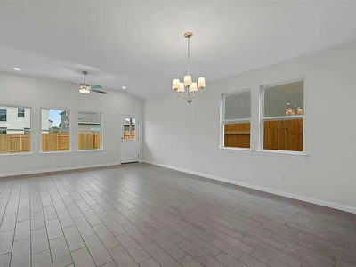 153 Arena Dr — photo 4