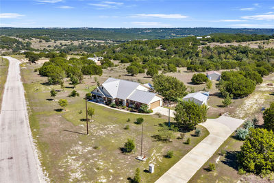 560 Saddle Ridge Dr — photo 2