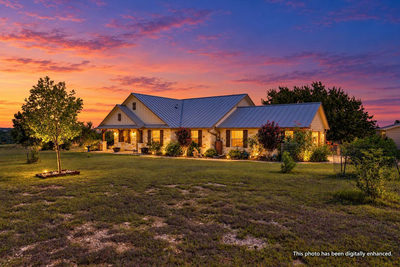 560 Saddle Ridge Dr — photo 2