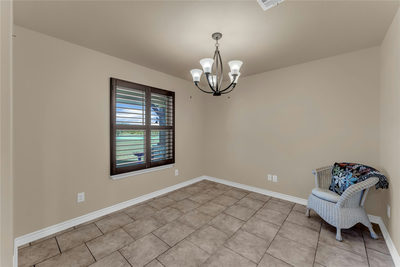 560 Saddle Ridge Dr — photo 4